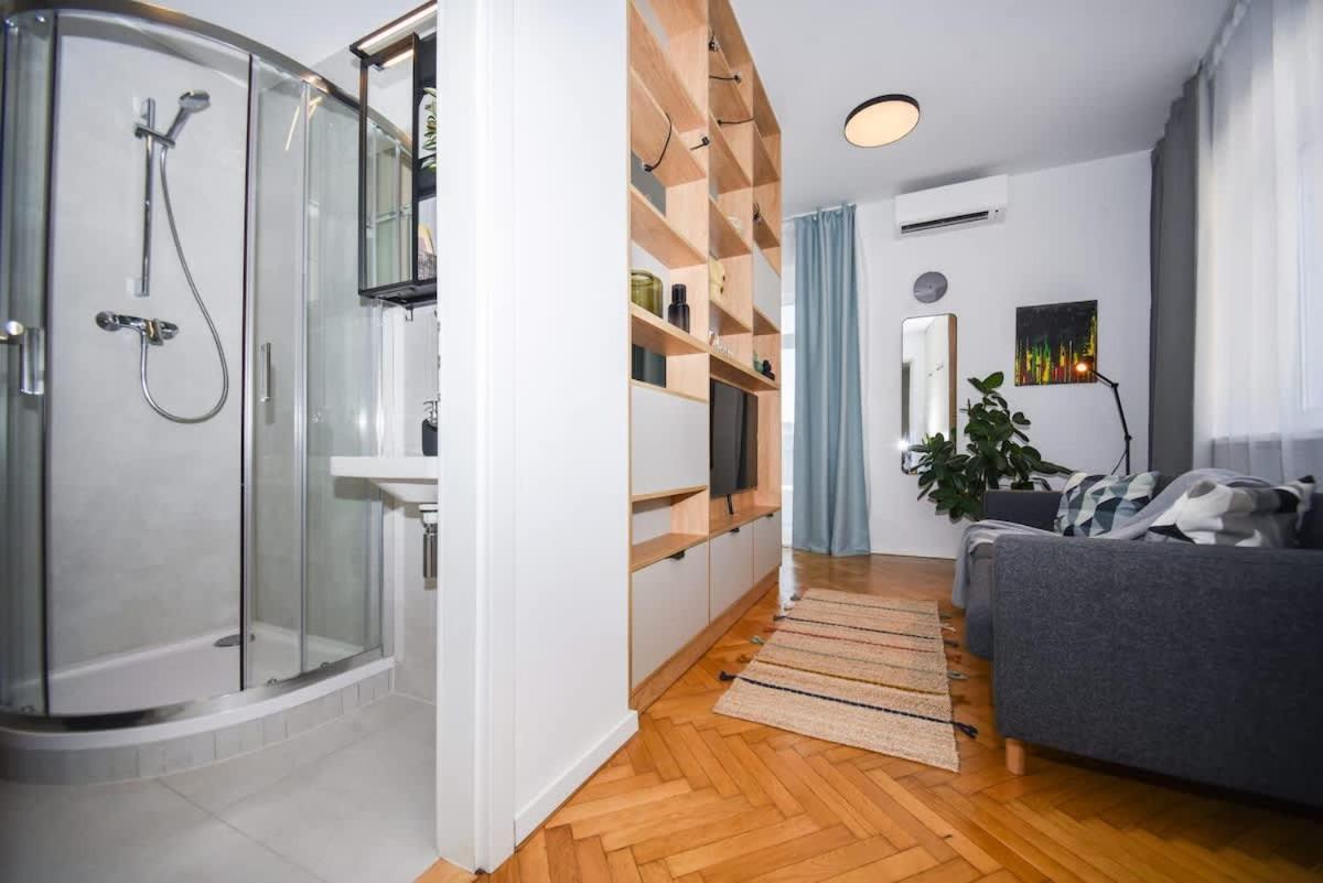 City Center Studio - Comfy & Modern Братислава Екстер'єр фото